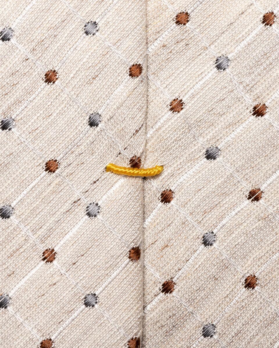 Cremeweie karierte Seidenleinenkrawatte